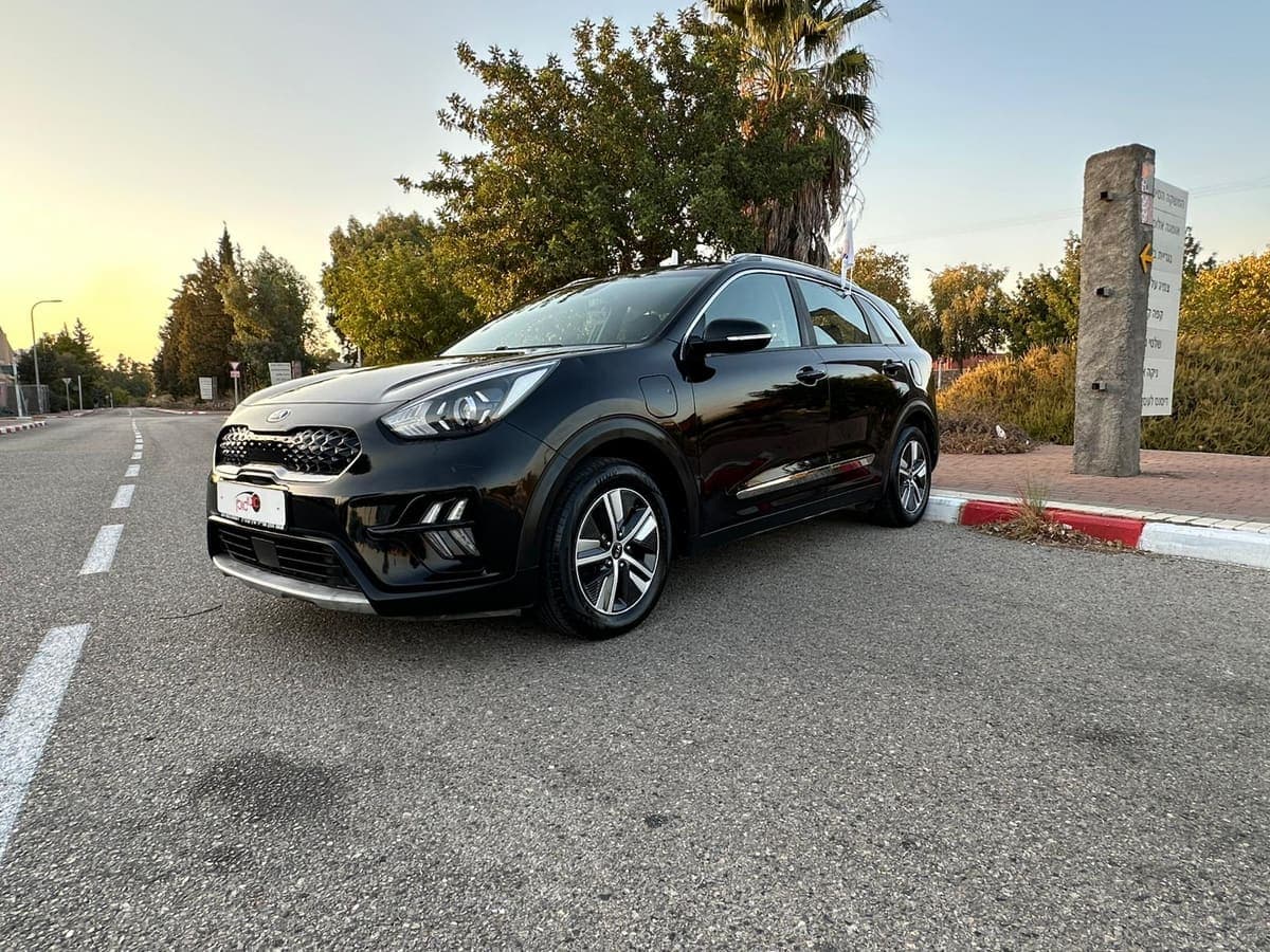 קיה נירו פלאג אין 2