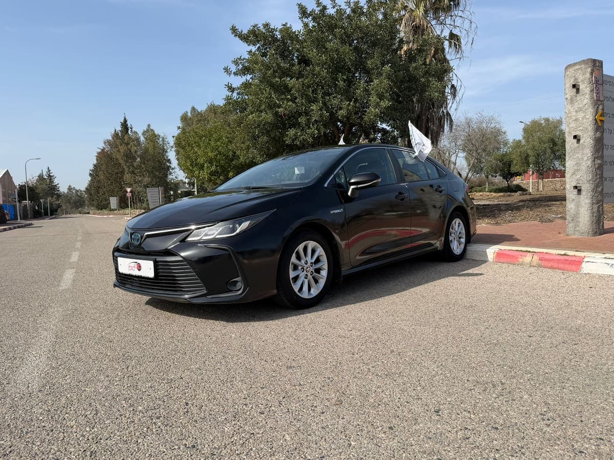 טויוטה קורולה 4