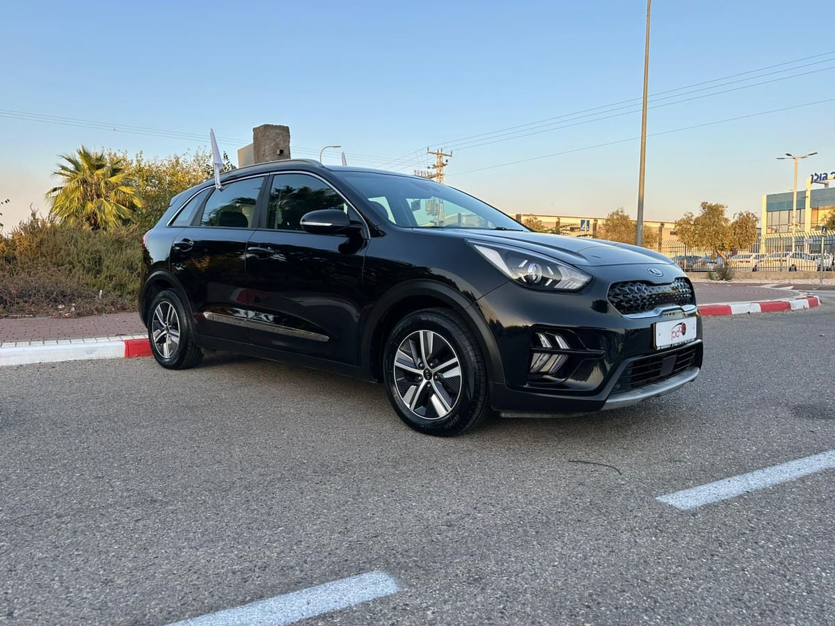 קיה נירו פלאג אין 4