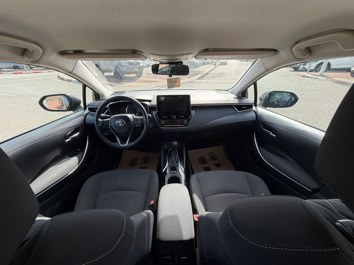 טויוטה קורולה 3