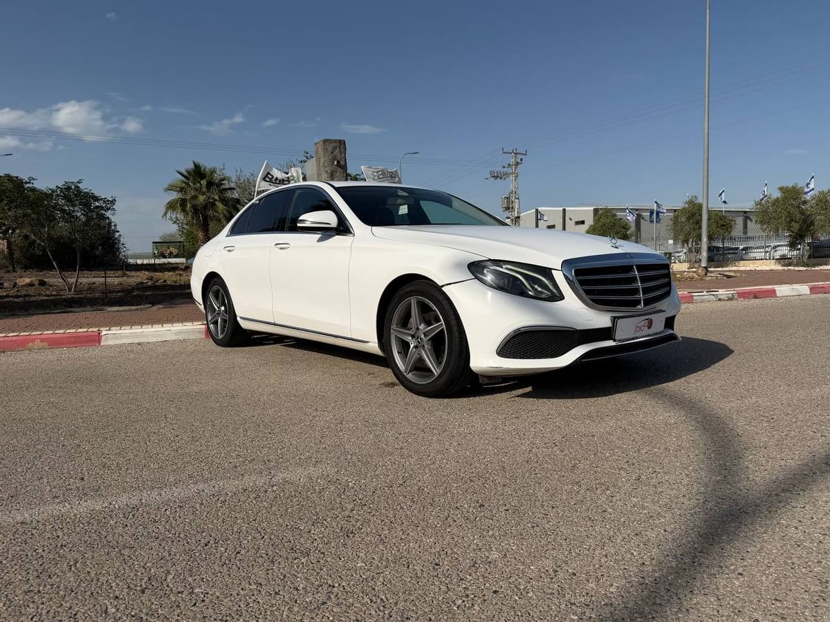 מרצדס בנץ E220D 3