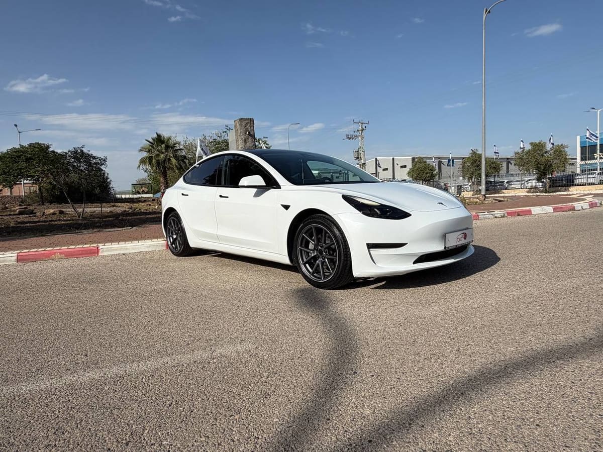 טסלה מודל 3 3